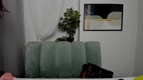 Snapshot of leilabloom chatting on 26, 2, 2025 leilabloom online show from 26, 2, 2025