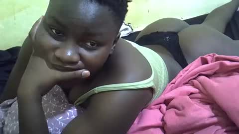 leilah_cute19 online show from 7, 4, 2026