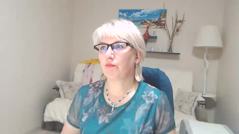 Snapshot of leilamays chatting on 4, 12, 2024 Leila Kinky online show from 4, 12, 2024