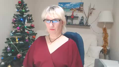 Snapshot of leilamays chatting on 15, 1, 2025 Leila Kinky online show from 15, 1, 2025