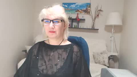 Snapshot of leilamays chatting on 19, 1, 2025 Leila Kinky online show from 19, 1, 2025
