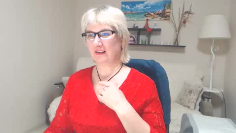 Snapshot of leilamays chatting on 3, 2, 2025 Leila Kinky online show from 3, 2, 2025