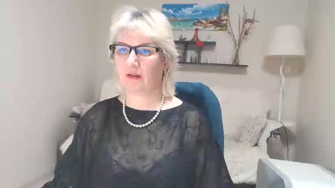 Snapshot of leilamays chatting on 25, 2, 2025 Leila Kinky online show from 25, 2, 2025