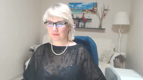 Snapshot of leilamays chatting on 25, 2, 2025 Leila Kinky online show from 25, 2, 2025