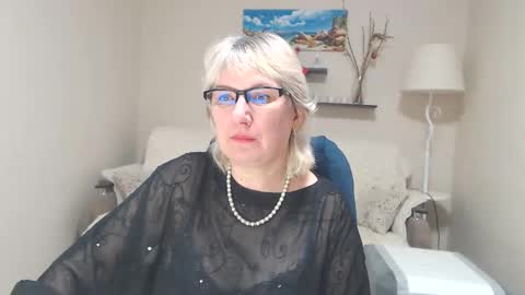 Snapshot of leilamays chatting on 26, 2, 2025 Leila Kinky online show from 26, 2, 2025