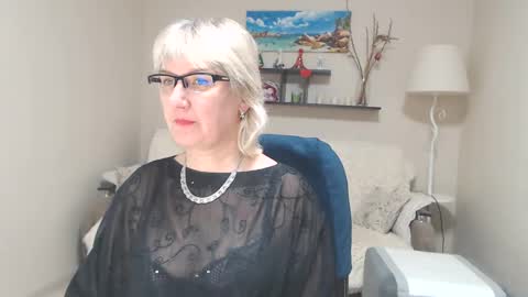 Snapshot of leilamays chatting on 27, 2, 2025 Leila Kinky online show from 27, 2, 2025