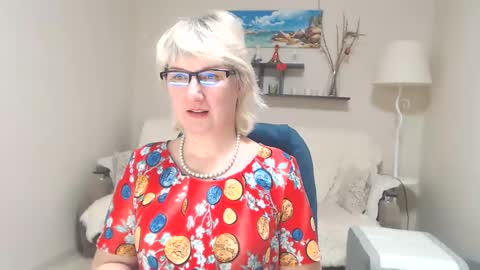 Snapshot of leilamays chatting on 28, 2, 2025 Leila Kinky online show from 28, 2, 2025