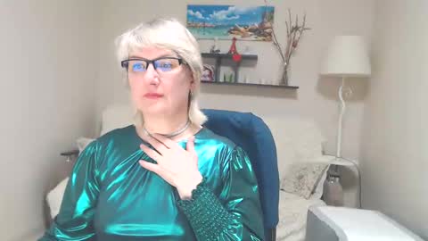 Snapshot of leilamays chatting on 6, 3, 2025 Leila Kinky online show from 6, 3, 2025