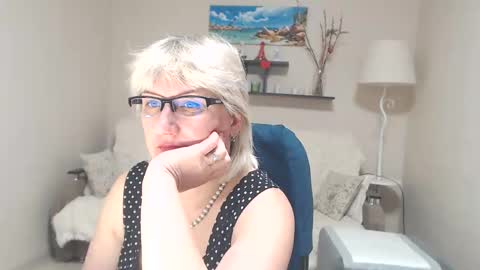 Snapshot of leilamays chatting on 7, 3, 2025 Leila Kinky online show from 7, 3, 2025