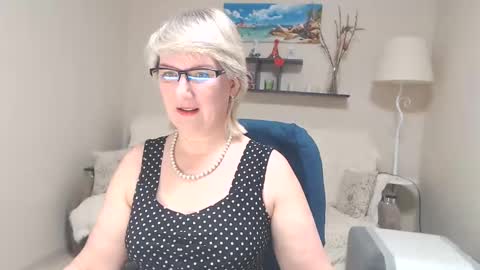 Snapshot of leilamays chatting on 9, 3, 2025 Leila Kinky online show from 9, 3, 2025