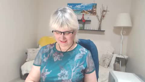Snapshot of leilamays chatting on 12, 3, 2025 Leila Kinky online show from 12, 3, 2025