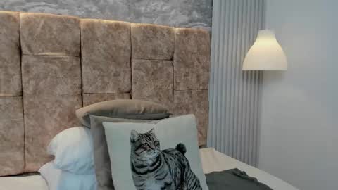 leilapons online show from 10, 10, 2025