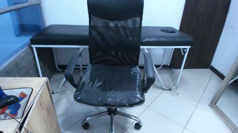 Leila online show from 25, 11, 2025