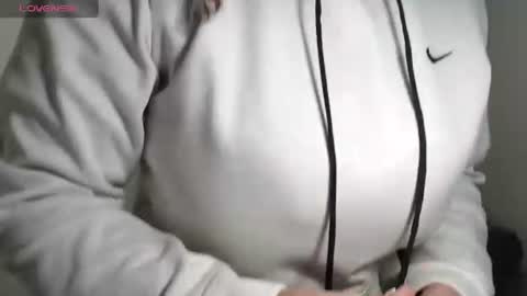 Snapshot of leilasosexy chatting on 8, 7, 2026 leilasosexy online show from 8, 7, 2026
