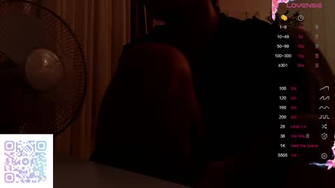 Snapshot of leilla_ntmu chatting on 22, 12, 2025 leilla_ntmu online show from 22, 12, 2025