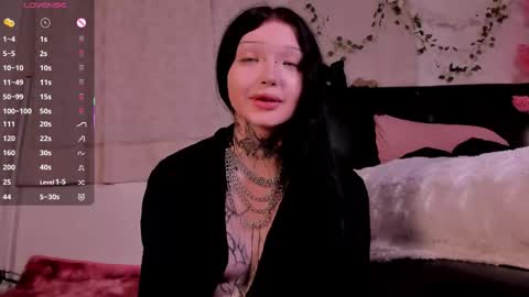 Snapshot of lein_bone chatting on 10, 10, 2025 Lein online show from 10, 10, 2025