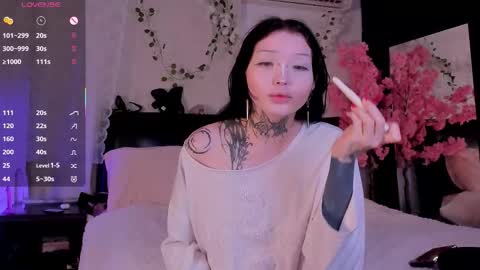 Snapshot of lein_bone chatting on 19, 10, 2025 Lein online show from 19, 10, 2025