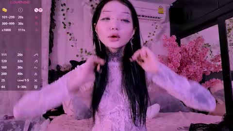 Snapshot of lein_bone chatting on 24, 10, 2025 Lein online show from 24, 10, 2025