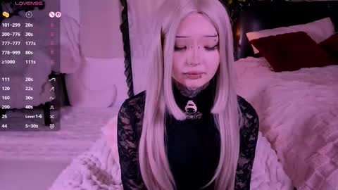 Snapshot of lein_bone chatting on 23, 12, 2025 Lein online show from 23, 12, 2025