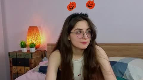 Snapshot of lekishaoderkirk chatting on 1, 11, 2025 Luna online show from 1, 11, 2025