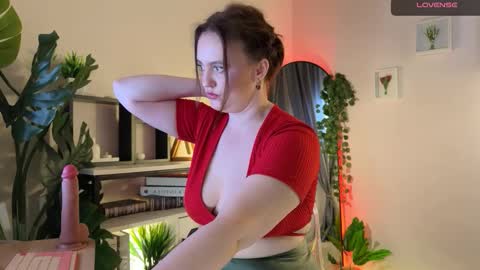 Snapshot of lela_ryan chatting on 9, 11, 2025 Lela online show from 9, 11, 2025