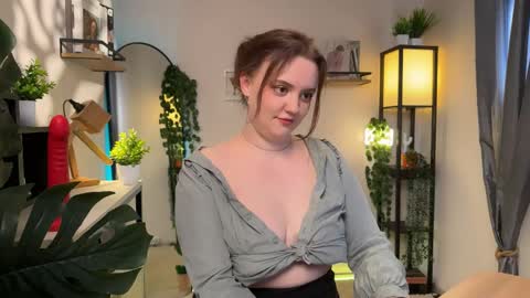 Lela online show from 4, 4, 2026