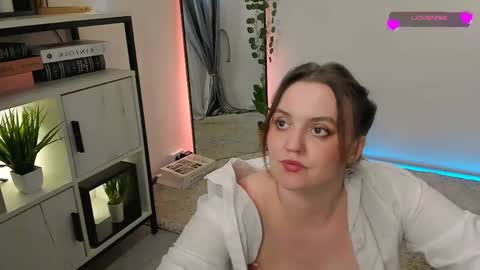Snapshot of lela_ryan chatting on 24, 5, 2026 Lela online show from 24, 5, 2026