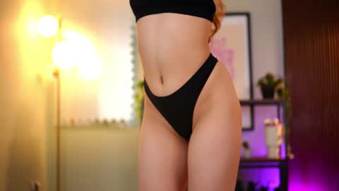 Lena Laurent online show from 13, 5, 2026