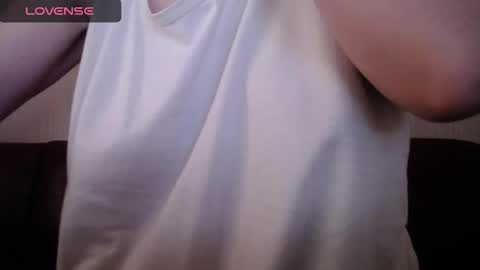 Snapshot of lenagolden chatting on 17, 10, 2025 lenagolden online show from 17, 10, 2025