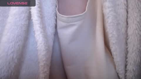 Snapshot of lenagolden chatting on 24, 10, 2025 lenagolden online show from 24, 10, 2025