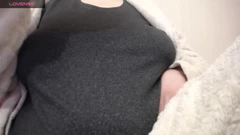 lenagolden online show from 25, 3, 2026