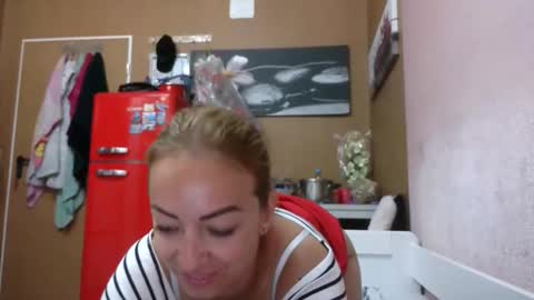 Snapshot of lenalana2 chatting on 16, 9, 2025 lenalana2 online show from 16, 9, 2025