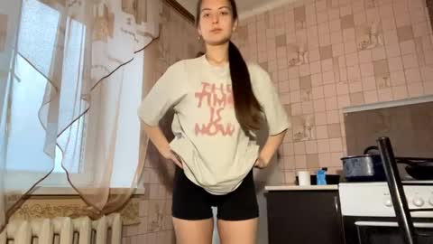 Hellomy name is Natalyits my first day here nice to meet you Give me 50 thumbs ups online show from 24, 4, 2026