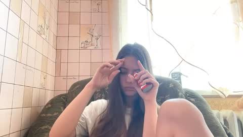 Hellomy name is Natalyits my first day here nice to meet you Give me 50 thumbs ups online show from 3, 5, 2026