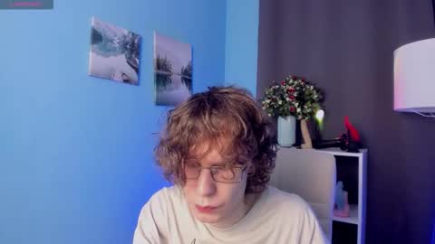 Snapshot of leo_bensyten chatting on 9, 11, 2025 Leo online show from 9, 11, 2025