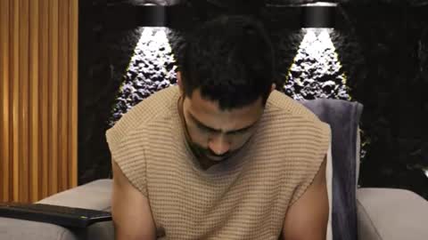 Leo  Diaz online show from 23, 12, 2025