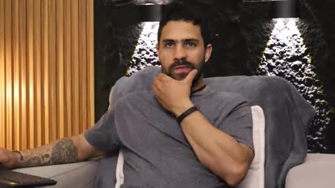 Leo  Diaz online show from 31, 1, 2026