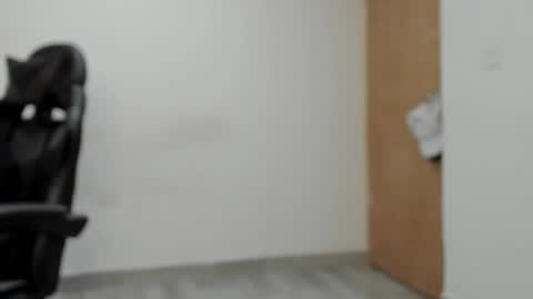 Snapshot of leo_jones389 chatting on 16, 2, 2025 Leo Jones online show from 16, 2, 2025