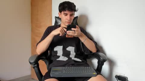 Snapshot of leo_jones389 chatting on 26, 9, 2025 Leo Jones online show from 26, 9, 2025