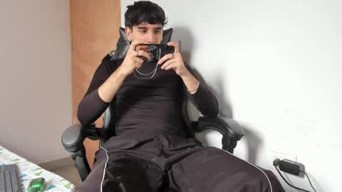 Snapshot of leo_jones389 chatting on 30, 9, 2025 Leo Jones online show from 30, 9, 2025