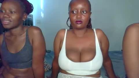 leo_kitty8 online show from 11, 3, 2026