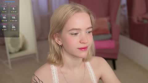 Snapshot of leo_lulu chatting on 8, 3, 2025 Ashly online show from 8, 3, 2025