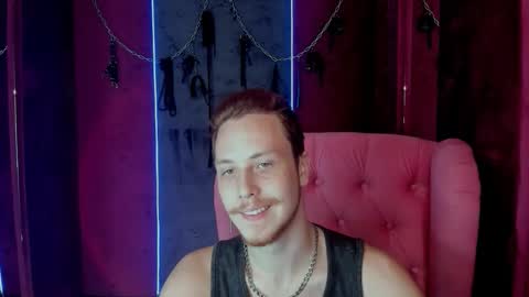Snapshot of leo_mooree chatting on 16, 10, 2025 Leo online show from 16, 10, 2025
