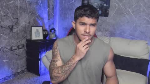 Leo independent model online show from 10, 10, 2025