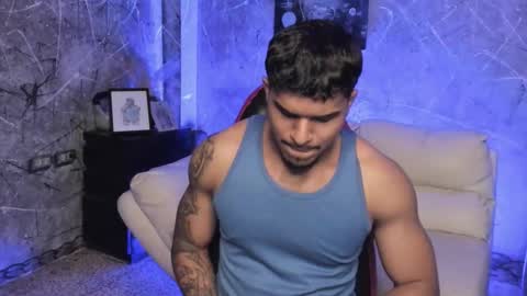 Leo independent model online show from 21, 11, 2025