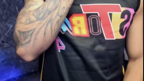 Leo independent model online show from 4, 2, 2026