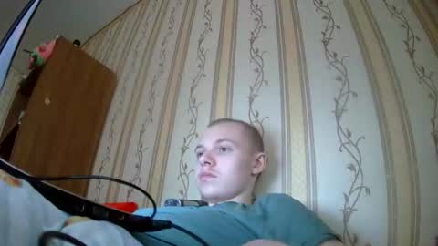 Snapshot of leo_timm chatting on 5, 4, 2026 leo_timm online show from 5, 4, 2026