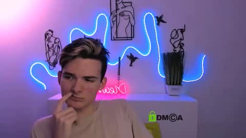 Snapshot of leo_valor chatting on 19, 12, 2025 leo_valor online show from 19, 12, 2025