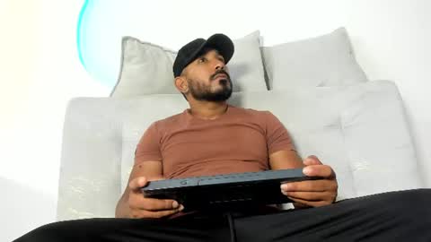 leo  online show from 25, 6, 2026