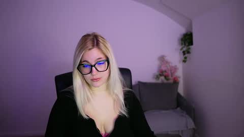 Snapshot of leokitty_ chatting on 22, 3, 2026 leokitty online show from 22, 3, 2026